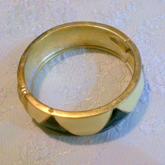 Hinged Black and Cream Enamel Bangle Bracelet * - Picture 2 of 4